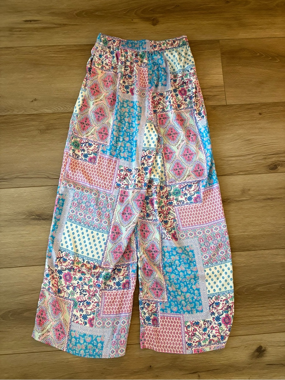 Skies Are Blue Patchwork Wide-Leg Pants - Picture 4 of 4